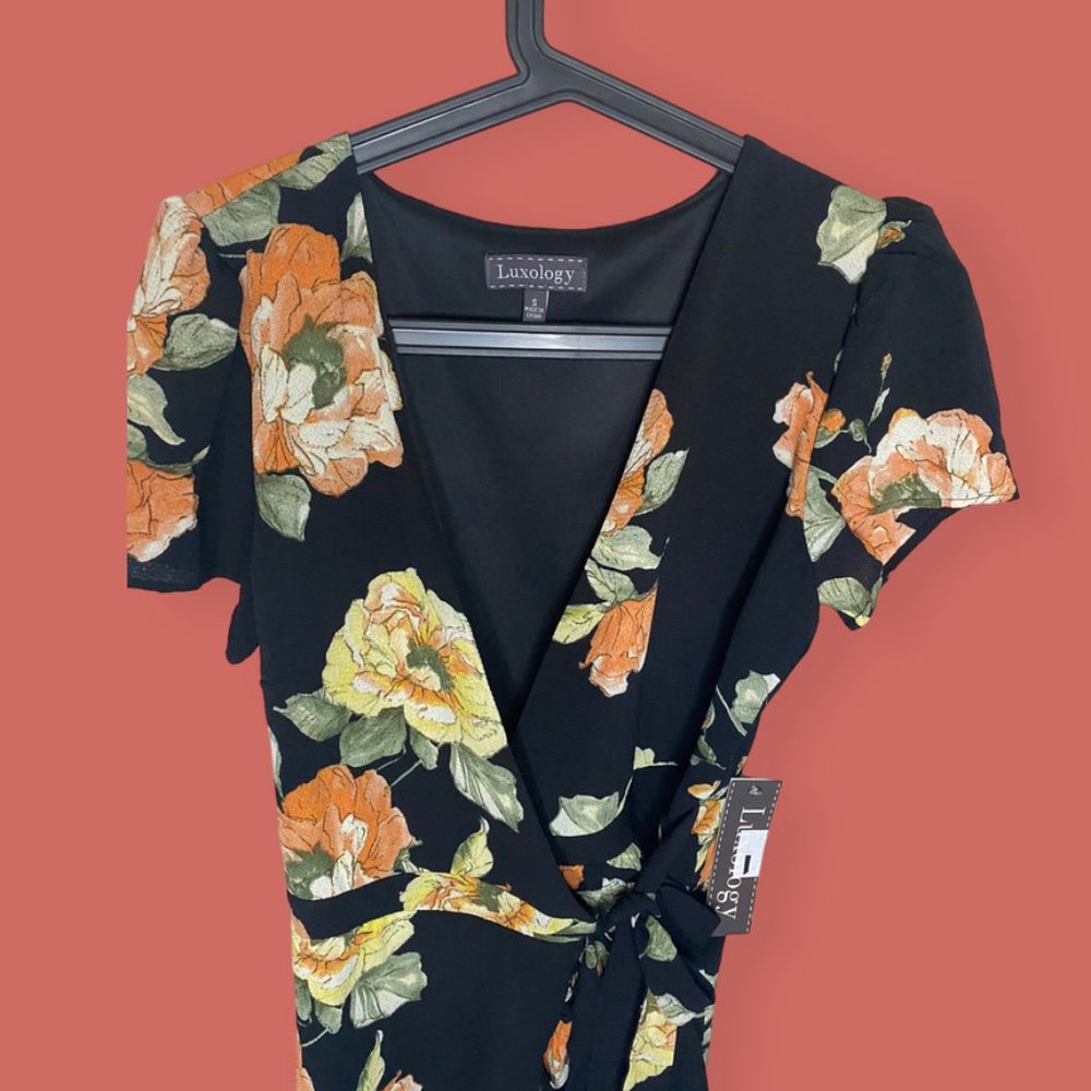 💐 NWT FLORAL RUFFLE WRAP DRESS BLACK ORANGE YELLOW LUXOLOGY SZ S - Picture 4 of 14